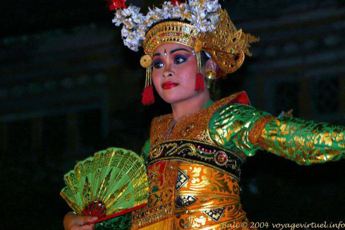 Delicacy and beauty of the dancer and costume, Barong dance - Bali