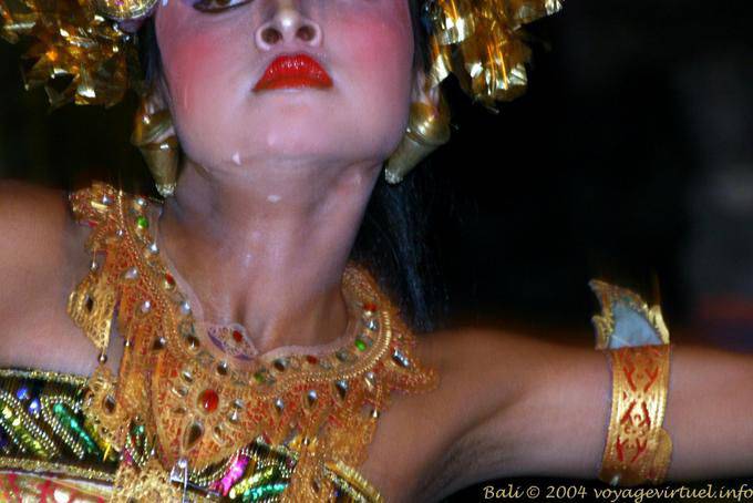 Makeup flowing, Ubud Balinese Barong dance - Bali