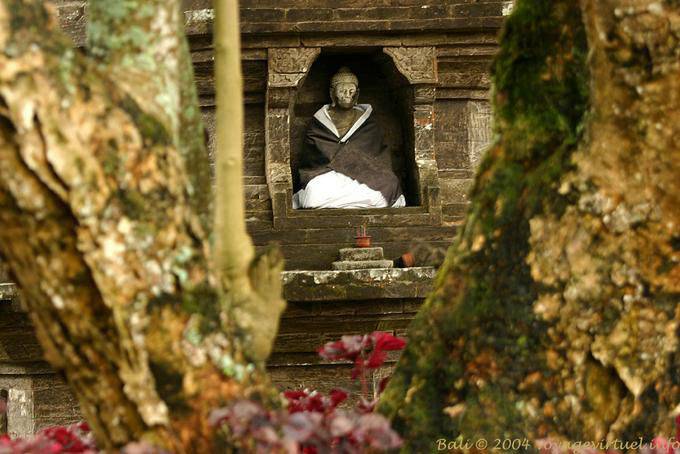 Dieu habillé Pura Ulun Danu Bratan Bali