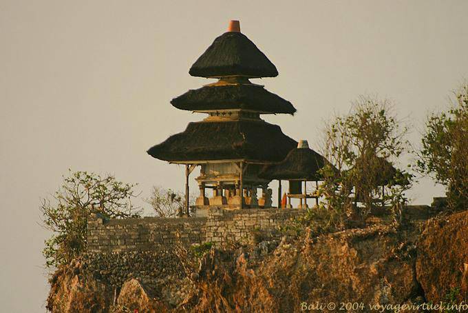 At the edge of the cliff, Pura Uluwatu Luhu - Bali