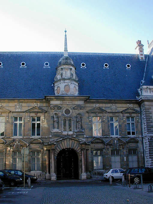 Besançon, facade of the Palace of Justice - France