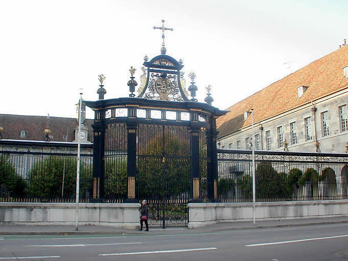 Besançon, Hôpital Saint Jacques, main portal - France