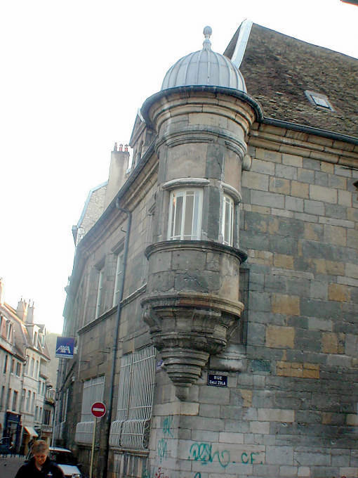 Besançon, the turret at the corner of Pasteur streets and Zola - France