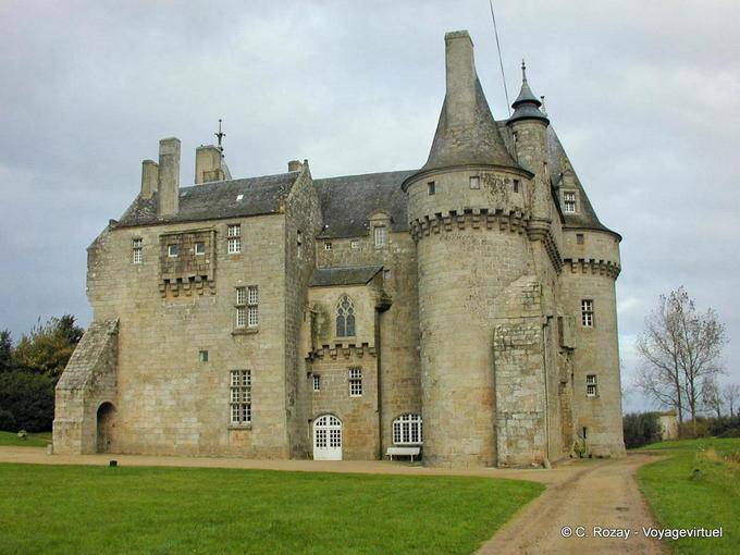 Château de Kérouzéré, Sibiril, Brittany - France