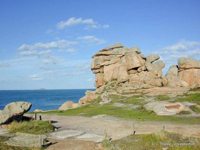 Pink granite turtle-shaped, Trail Douaniers Perros Guirec, Brittany - France