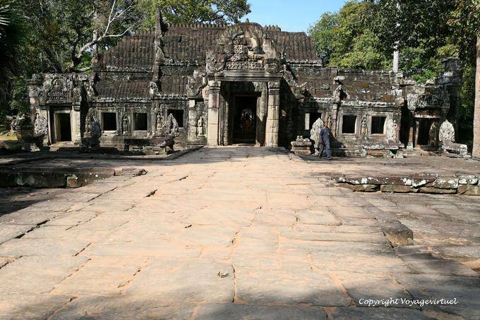 Building to the cruciform terrace, Banteay Kdei, Angkor, Cambodia