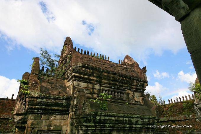 Mandapa side view of Banteay Samre, Angkor, Cambodia