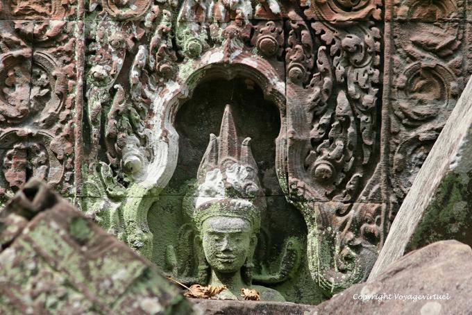Miniature in the wall Ta Phrom, Angkor, Cambodia