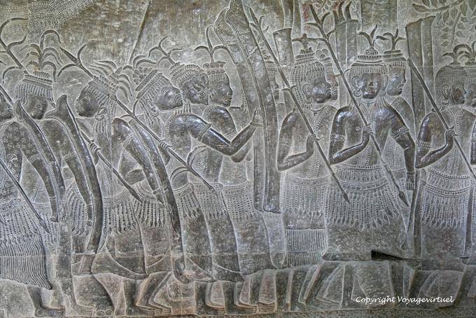 Spears and headdresses for the parade soldiery, fresco, Angkor Wat, Angkor, Cambodia