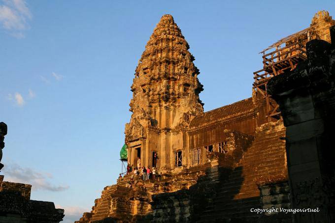 One of the towers of the central sanctuary at sunset, Angkor Wat, Angkor, Cambodia