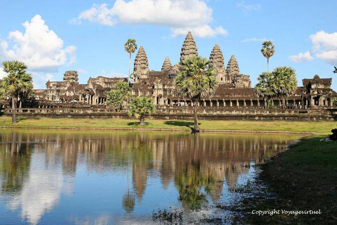 Close-up of the symbol, Prasat Angkor Wat, Angkor, Cambodia