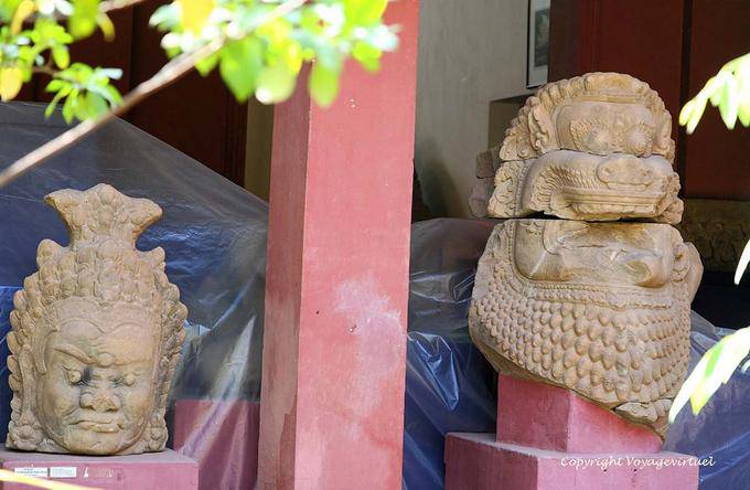 Heads Yaksa and guardian lion Museum Phnom Penh - Cambodia