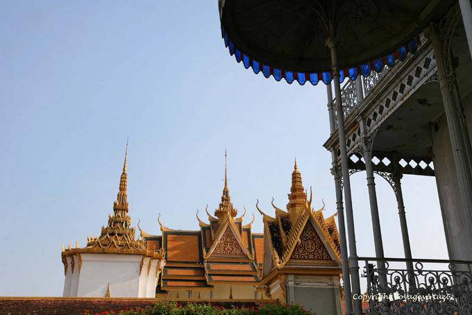 Arrows and the roof of Preah Thineang Dheva Vinnichay, Royal Palace, Phnom Penh - Cambodia