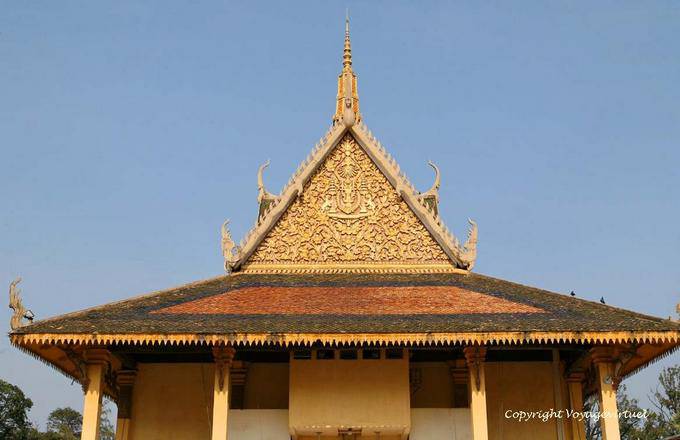 Roof and decorating the ballroom, Phochani Pavilion, Royal Palace, Phnom Penh - Cambodia