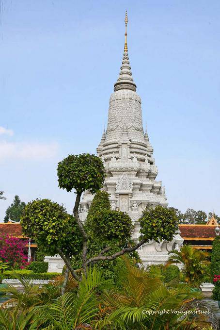 Topiary before stupa garden Wat Preah Keo, Phnom Penh - Cambodia
