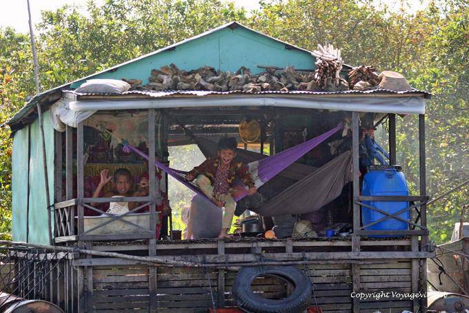 Kids games in the houseboat, Tonle Sap - Cambodia