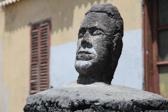 Fogo, Chã das Caldeiras, sculpture - Cape Verde