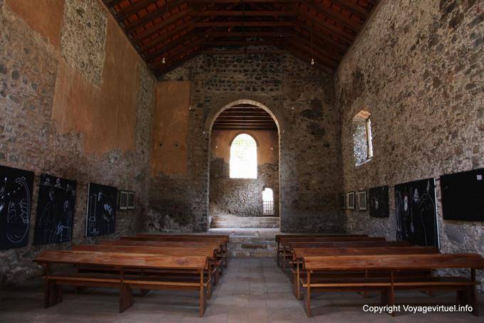 Santiago, Cidade Velha Igreja Sao Francisco Convent in the nave - Cape Verde