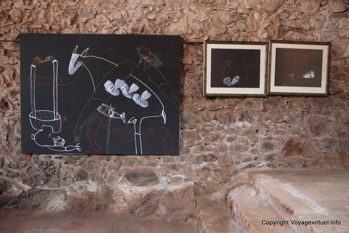 Santiago, Cidade Velha Igreja Sao Francisco Convent, abstract paintings - Cape Verde