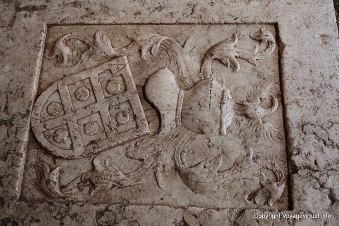 Santiago Cidade Velha, Igreja NS do Rosario weapons Tombstone - Cape Verde