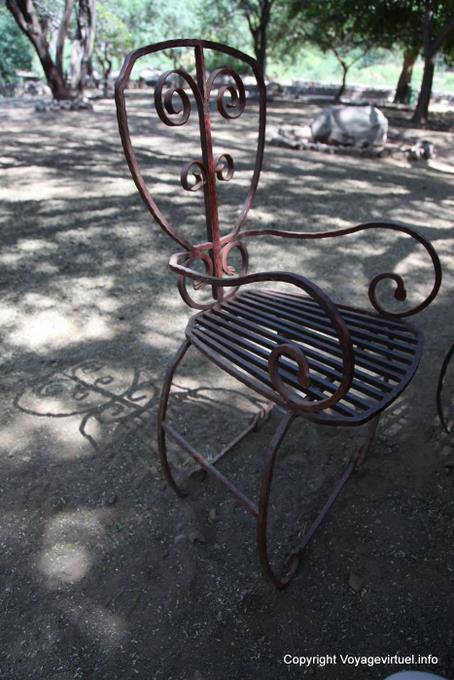 Santiago, Cidade Velha, pusada Nacional Sao Pedro iron chair - Cape Verde