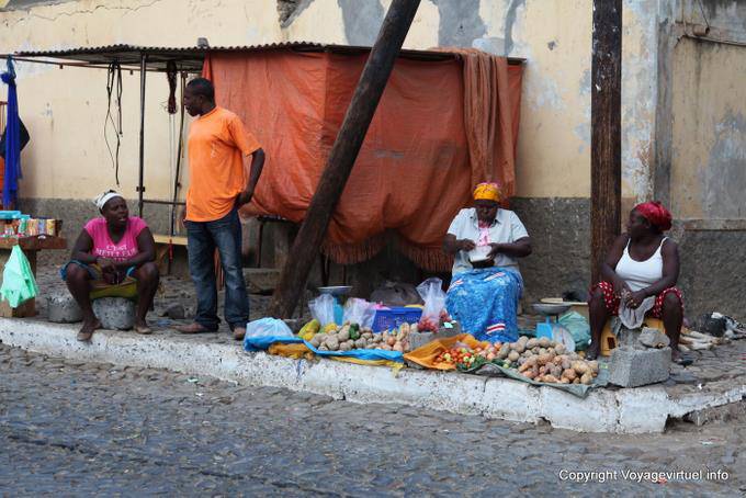 Santiago market on the road - Cape Verde