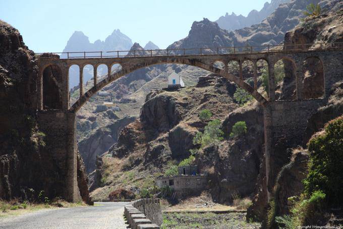 Santo Antão, water in the valley - Cape Verde