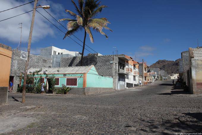 Santo Antão, Ponto do Sol, steep street - Cape Verde