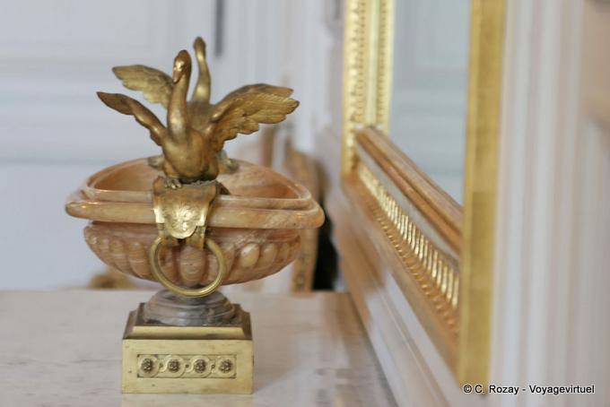 Basin swan, Versailles