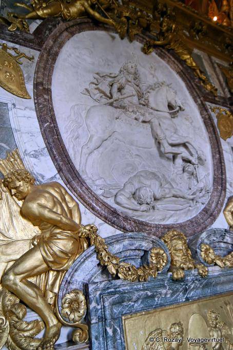 War salon, relief King on horseback, Versailles