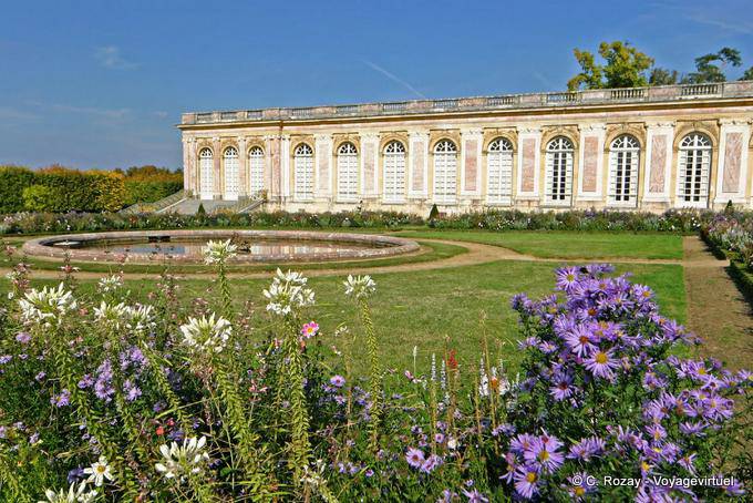 View the lounge Gardens, Grand Trianon, Versailles