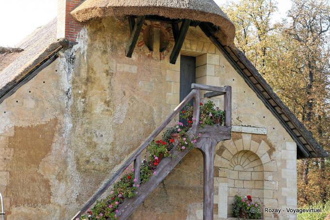 East facade stairs du Colombier, Queen's Hamlet, Versailles