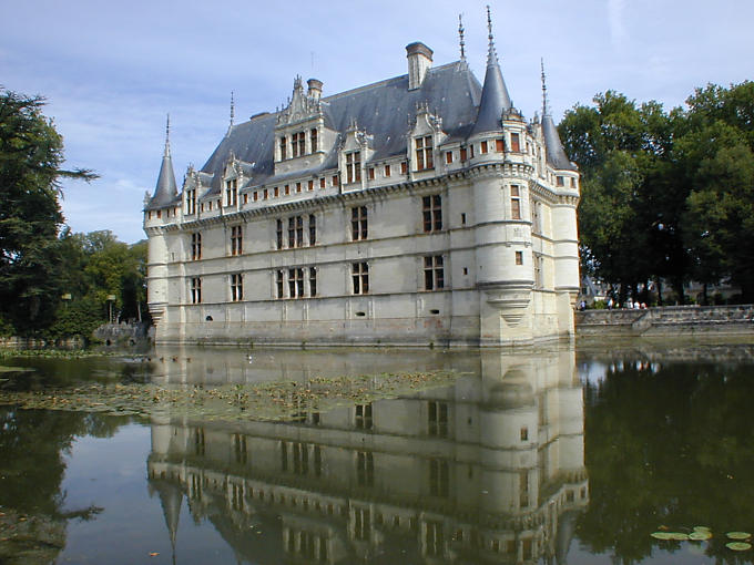 Indre-et-Loire, Château d'Azay-le-Rideau, France.