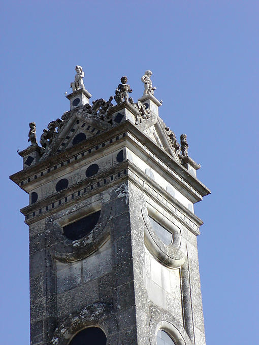 Decor loves Chambord Castle, France.
