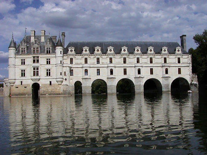 Diane Arches Bridge, Castle of Chenonceau, France.