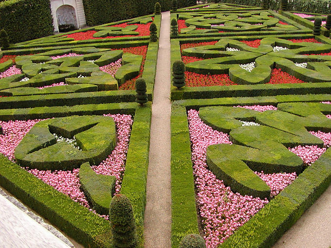 Love Passionate, ornamental garden, Château de Villandry, France.