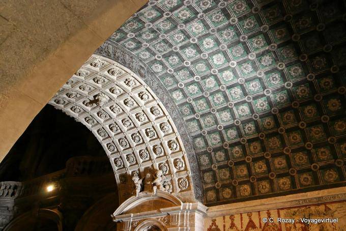 The arch between the nave and narthex of the Notre-Dame des Doms, Avignon, Provence, France