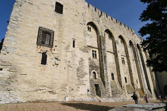 Outside wall of the Great Audience, Peyrollerie view from the street, Palais des Papes, Avignon, Provence, France