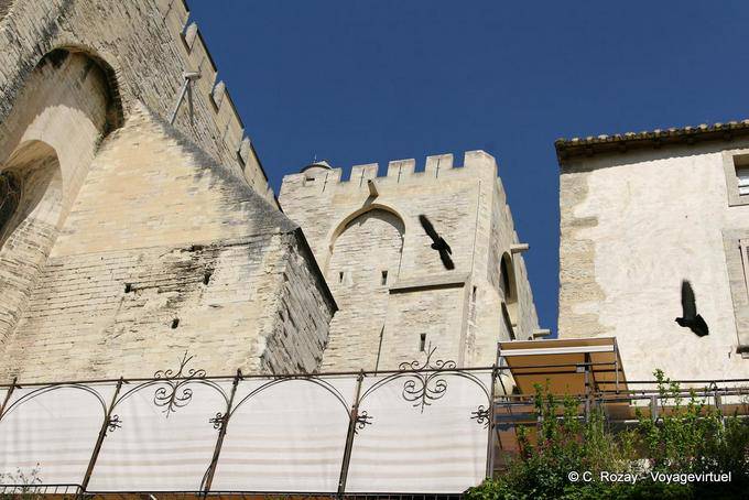 Tour Saint-Laurent, Palais des Papes, Avignon, Provence, France