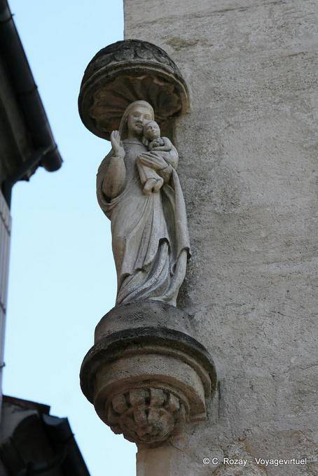 Statue of Virgin and Child, Mazan street corner and place Crillon, Avignon, Provence, France