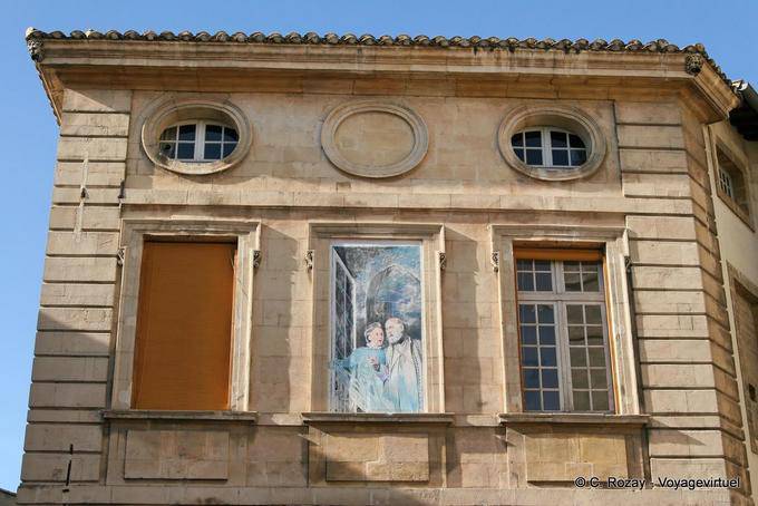 Other painted window sham, Avignon historic center, Provence, France