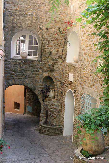 Bormes-les-Mimosas, winding street, Provence, France