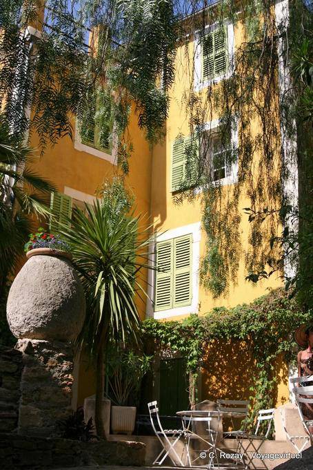 Bormes-les-Mimosas, square between light and shadow, Provence, France