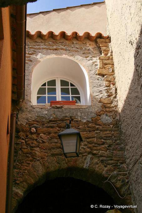 Bormes-les-Mimosas, Provence patina, Provence, France