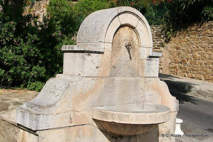 Bormes-les-Mimosas, dried fountain, Provence, France
