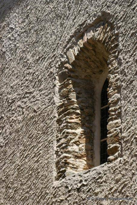 La Garde-Freinet, old dry stone wall, Provence, France
