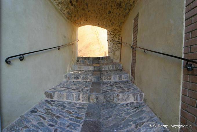 Gassin, traje closed and pad, Provence, France