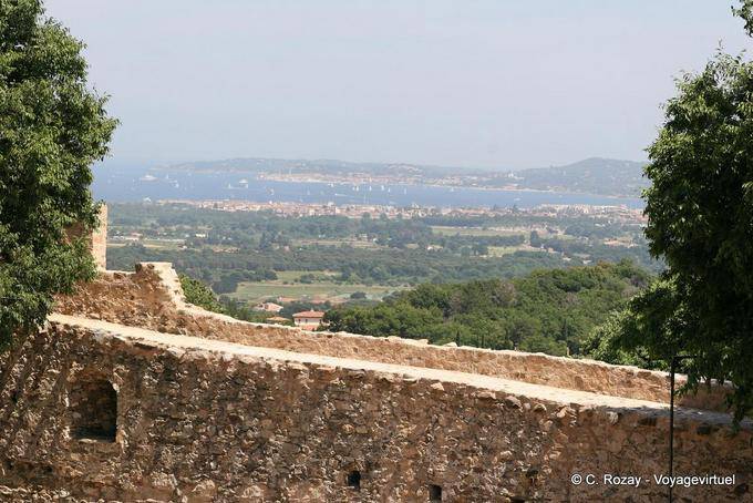 Grimaud, view of the gulf from the ramparts of the castle, Provence, France