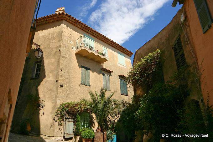 Ramatuelle, unique house balcony, Provence, France
