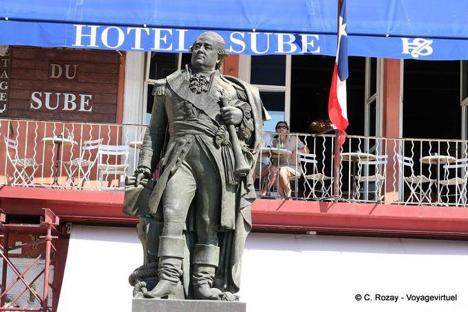 Saint-Tropez, de Suffren statue in front of the Hotel Sube, Provence, France